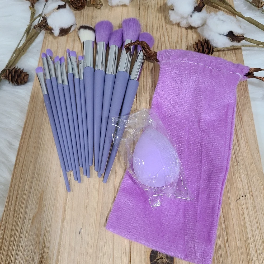 🎉🎉HOST PICK🎉🎉NEW🎉🎉 13PC Purple Brush Set with Travel Bag and Makeup Sponge